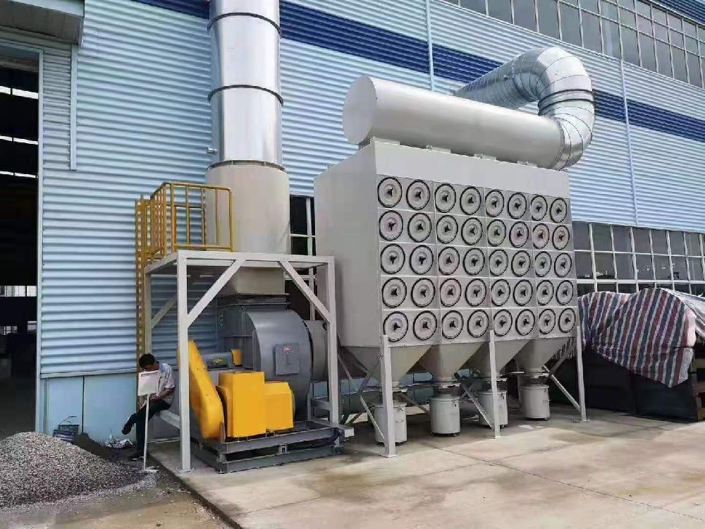 中央集塵焊煙凈化器（上海**機(jī)械廠）